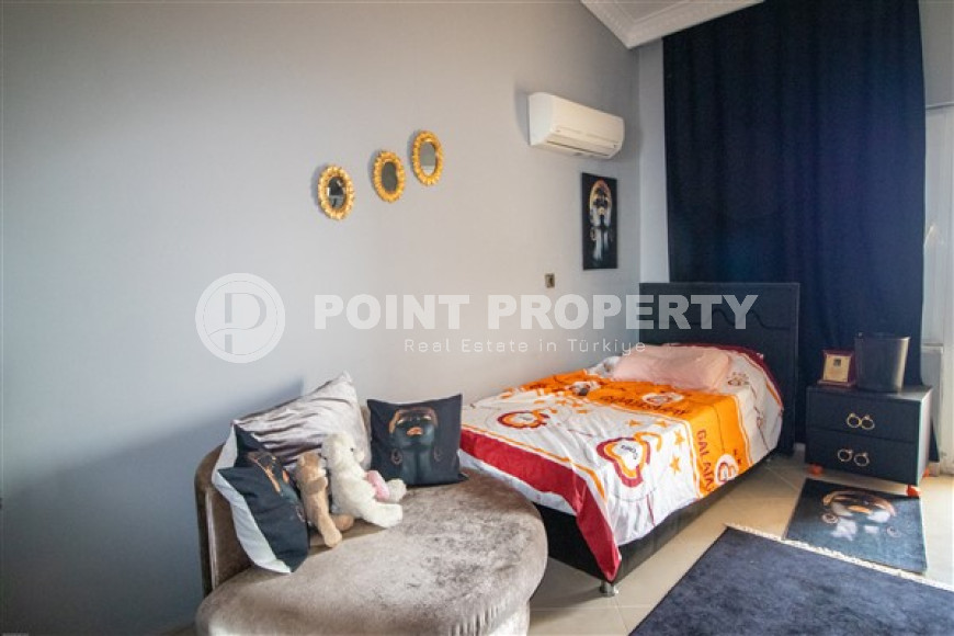 Изысканный четырёхкомнатный дуплекс, в районе Аланьи, Бекташ, площадью 240 м2 и 2011 года постройки-id-2813-фото-27