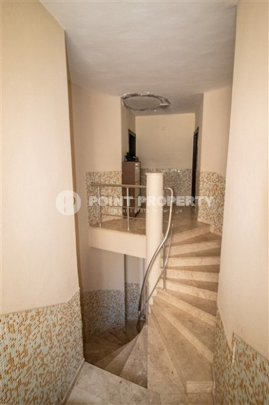 Изысканный четырёхкомнатный дуплекс, в районе Аланьи, Бекташ, площадью 240 м2 и 2011 года постройки-id-2813-фото-29