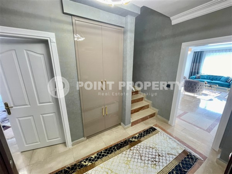 Двухэтажные апартаменты (дуплекс) с мебелью и дизайнерским ремонтом в 300 метрах от моря-id-2814-фото-10