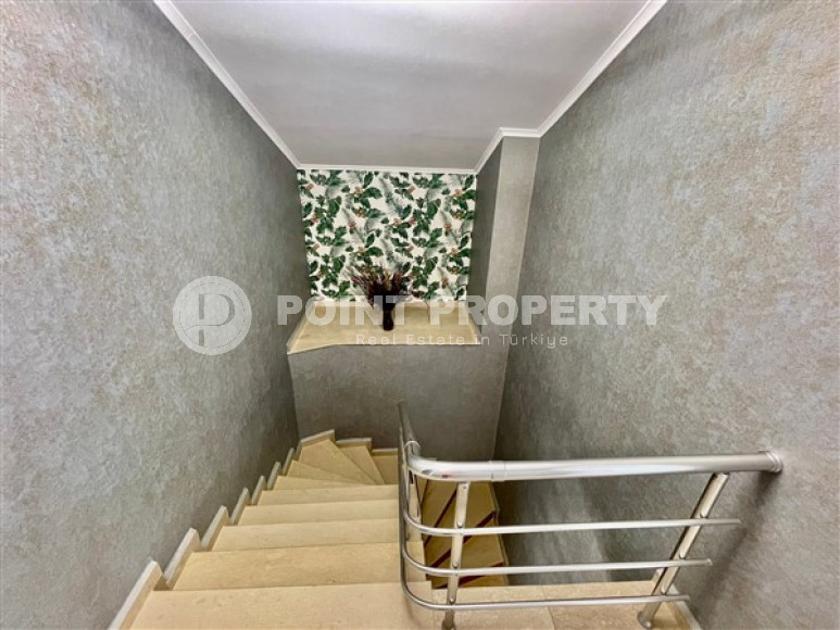 Двухэтажные апартаменты (дуплекс) с мебелью и дизайнерским ремонтом в 300 метрах от моря-id-2814-фото-21