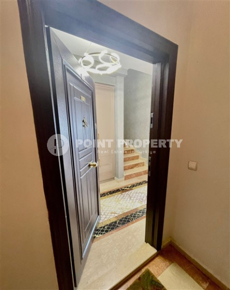 Двухэтажные апартаменты (дуплекс) с мебелью и дизайнерским ремонтом в 300 метрах от моря-id-2814-фото-23