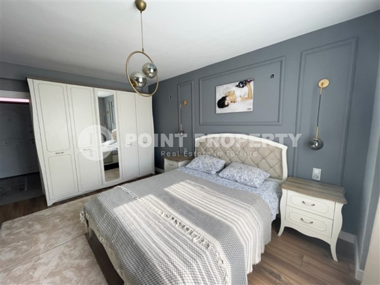 Современная трехэтажная вилла 3+1 с личным бассейном и гаражом, 210 м², в районе Оба, Аланья-id-2815-фото-7