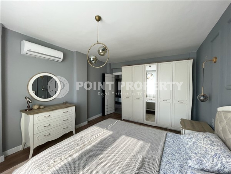 Современная трехэтажная вилла 3+1 с личным бассейном и гаражом, 210 м², в районе Оба, Аланья-id-2815-фото-9