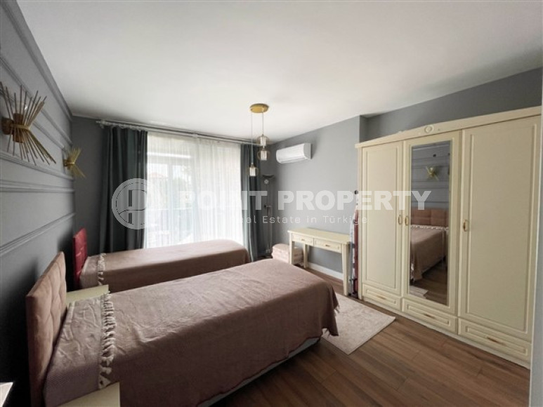 Современная трехэтажная вилла 3+1 с личным бассейном и гаражом, 210 м², в районе Оба, Аланья-id-2815-фото-11