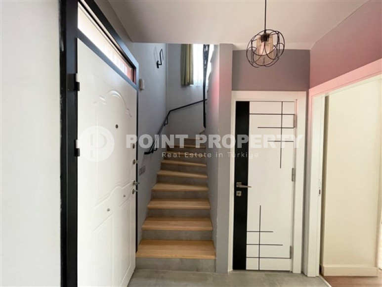 Современная трехэтажная вилла 3+1 с личным бассейном и гаражом, 210 м², в районе Оба, Аланья-id-2815-фото-21