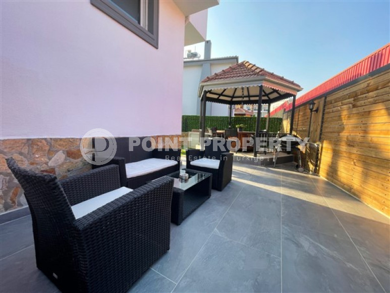 Современная трехэтажная вилла 3+1 с личным бассейном и гаражом, 210 м², в районе Оба, Аланья-id-2815-фото-27