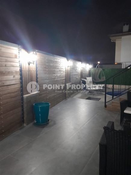 Современная трехэтажная вилла 3+1 с личным бассейном и гаражом, 210 м², в районе Оба, Аланья-id-2815-фото-39