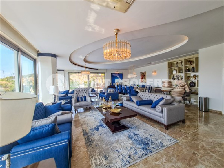 Luxury 8+1 villa with luxurious designer interior, Kargicak, Alanya, with a plot of land of 1400 m2-id-2821-photo-1