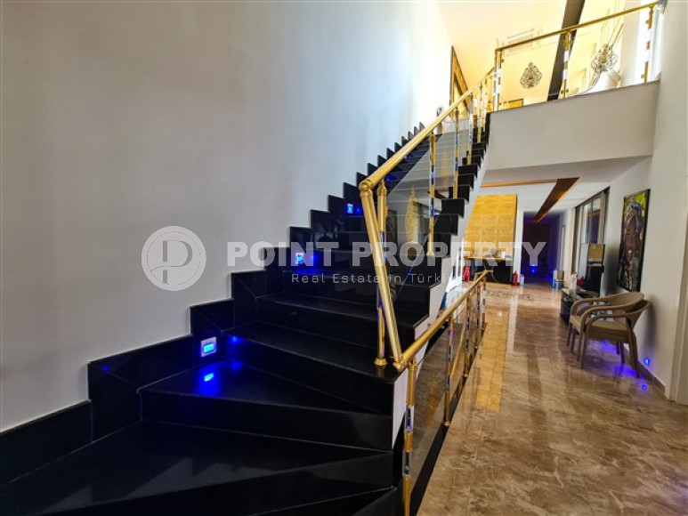 Элитная вилла 8+1 с роскошным дизайнерским интерьером, Каргыджак, Аланья, с участком земли 1400 м2-id-2821-фото-23