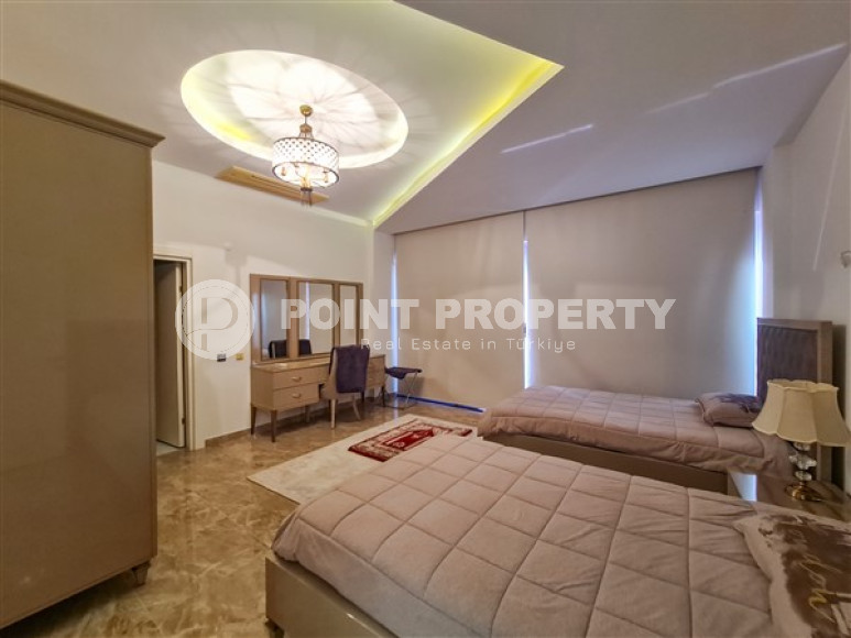 Элитная вилла 8+1 с роскошным дизайнерским интерьером, Каргыджак, Аланья, с участком земли 1400 м2-id-2821-фото-34