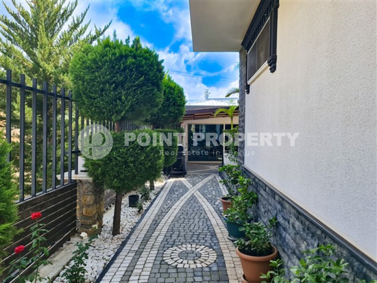 Элитная вилла 8+1 с роскошным дизайнерским интерьером, Каргыджак, Аланья, с участком земли 1400 м2-id-2821-фото-51