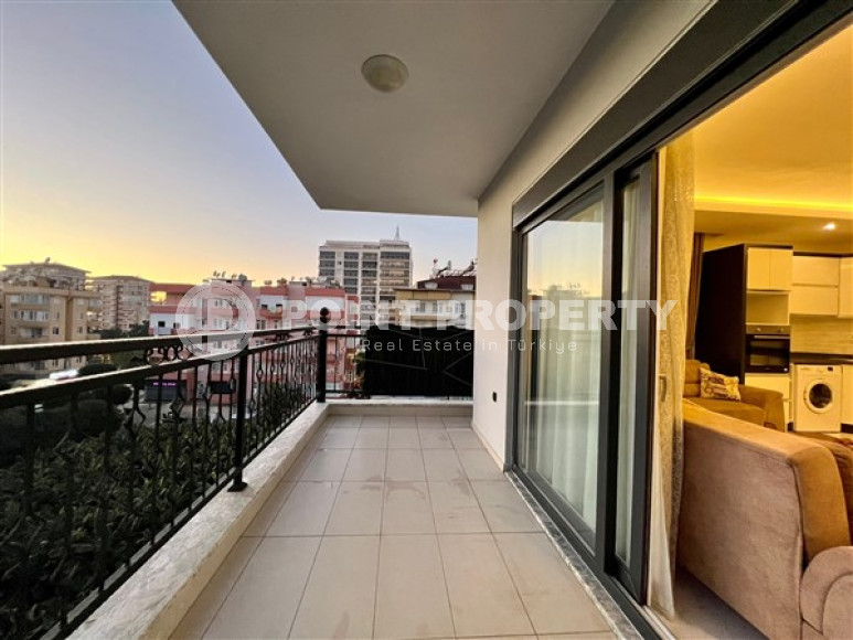 Respectable 2+1, in Mahmutlar, on the 4th floor of a house built in 2016, furnished, 250 meters from the sea-id-2823-photo-16