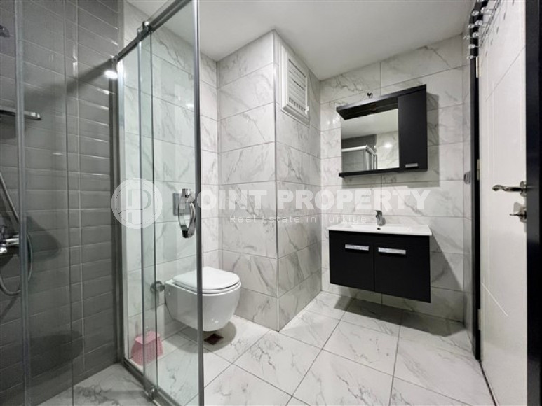 Respectable 2+1, in Mahmutlar, on the 4th floor of a house built in 2016, furnished, 250 meters from the sea-id-2823-photo-22