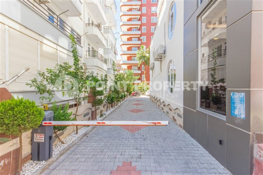 Lovely apartment with a 2+1 layout, in the international district of Mahmutlar, 500 meters from the embankment-id-2825-photo-2