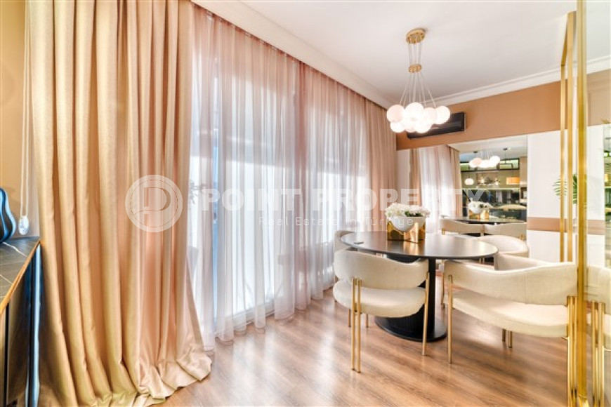 Двухуровневые апартаменты с дизайнерским интерьером, 250 м2 в районе Тосмур, с 3 ванными комнатами и 4 балконами-id-2827-фото-4