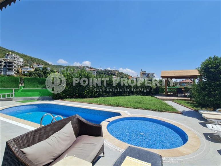 Duplex villa, in Alanya area, Bektas, with an area of 220 m2 on a plot of 560 m2-id-2828-photo-7
