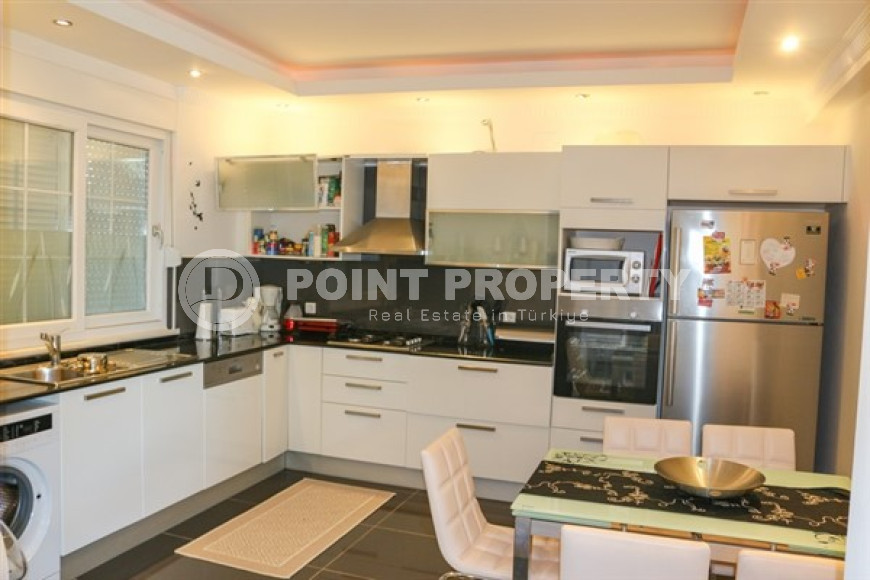 Duplex villa, in Alanya area, Bektas, with an area of 220 m2 on a plot of 560 m2-id-2828-photo-14