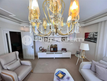 Apartments on the first coastline. Spacious three-room apartment with 2+1 layout, 145m2 in Alanya, in the popular Mahmutlar area with an excellent location. 50 m to the sea.-id-1252-photo-4