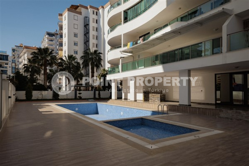 Stylish 1+1 apartment on the 8th floor of the residence, Mahmutlar, Alanya, with mountain views-id-2831-photo-5