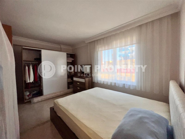 Apartments on the first coastline. Spacious three-room apartment with 2+1 layout, 145m2 in Alanya, in the popular Mahmutlar area with an excellent location. 50 m to the sea.-id-1252-photo-10