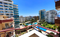 Apartments on the first coastline. Spacious three-room apartment with 2+1 layout, 145m2 in Alanya, in the popular Mahmutlar area with an excellent location. 50 m to the sea.-id-1252-photo-17