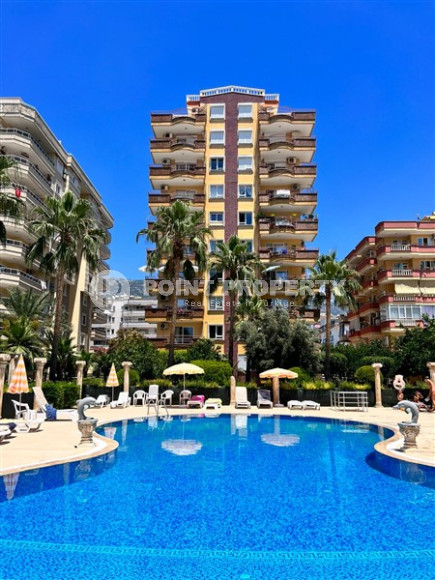 Apartments on the first coastline. Spacious three-room apartment with 2+1 layout, 145m2 in Alanya, in the popular Mahmutlar area with an excellent location. 50 m to the sea.-id-1252-photo-26