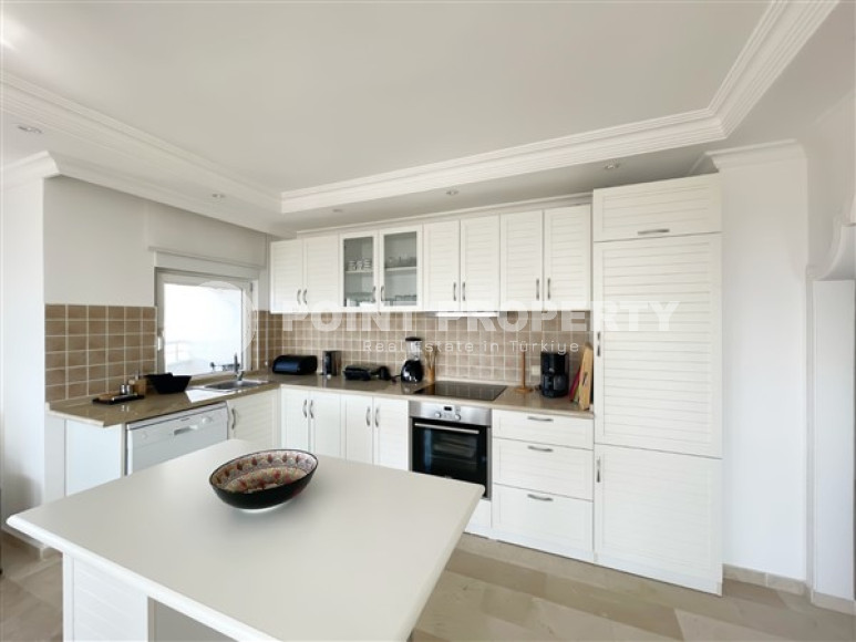 Видовой пятикомнатный дуплекс 240 м2 с двумя балконами и террасой с обзором на море и горы, Тосмур, Аланья-id-2842-фото-23