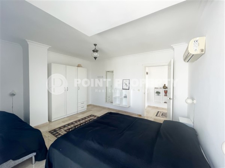 Видовой пятикомнатный дуплекс 240 м2 с двумя балконами и террасой с обзором на море и горы, Тосмур, Аланья-id-2842-фото-24