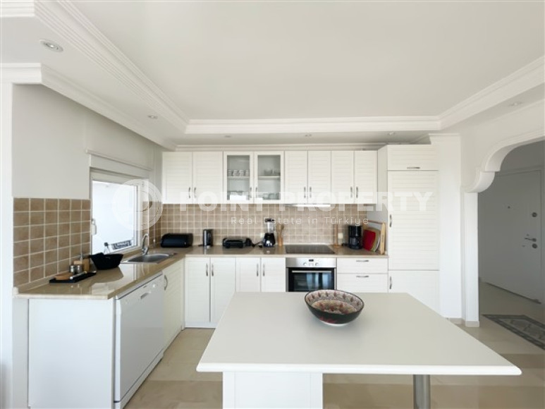 Видовой пятикомнатный дуплекс 240 м2 с двумя балконами и террасой с обзором на море и горы, Тосмур, Аланья-id-2842-фото-26