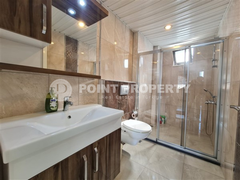 Excellent two-level 2+1 apartment with furniture, 250 meters from Cleopatra Beach, Alanya-id-2849-photo-4