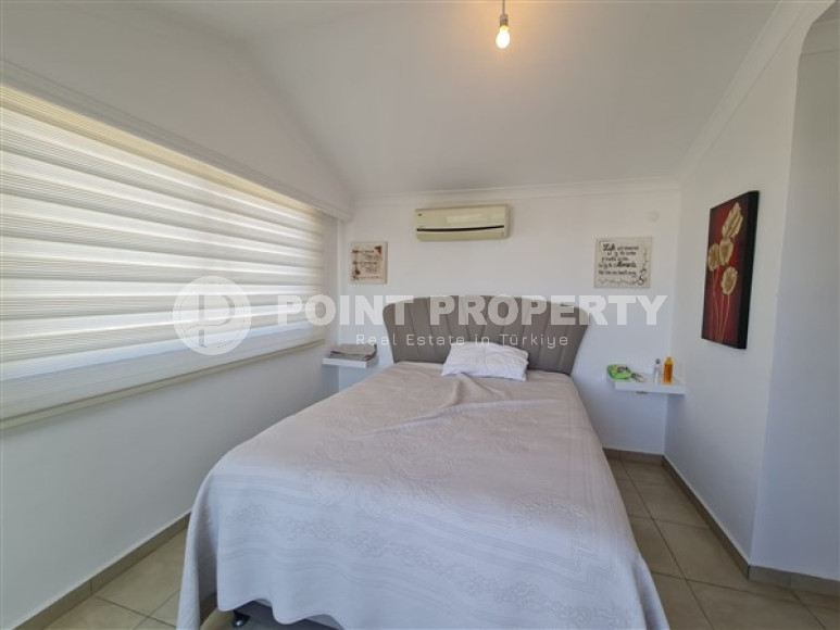 Excellent two-level 2+1 apartment with furniture, 250 meters from Cleopatra Beach, Alanya-id-2849-photo-10