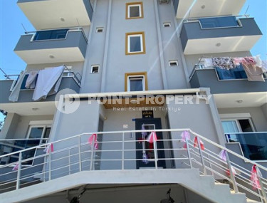 Compact 1+1 apartment with fine finishing, Gazipasa, 500 meters from the city center-id-2850-photo-2