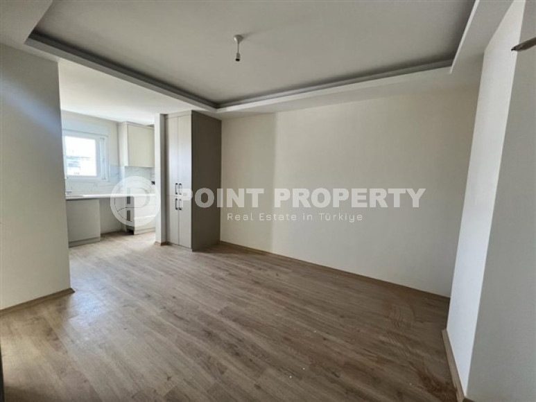 Spacious, bright 1+1 apartment with a large area of 65 m2, on the 2nd floor 1.5 kilometers from the beach, Gazipasa-id-2855-photo-3