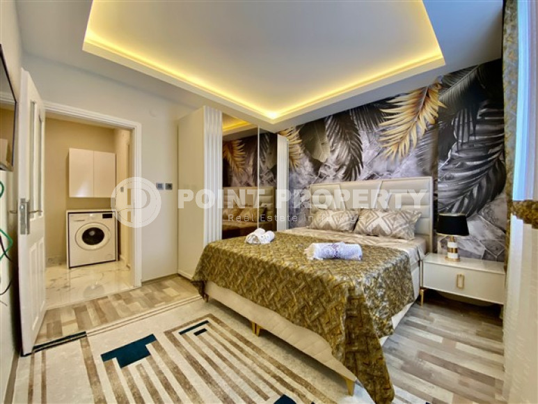Huge 3+1, 135 m2 located in a five-story building near the central streets of Mahmutlar, Alanya-id-2862-photo-5