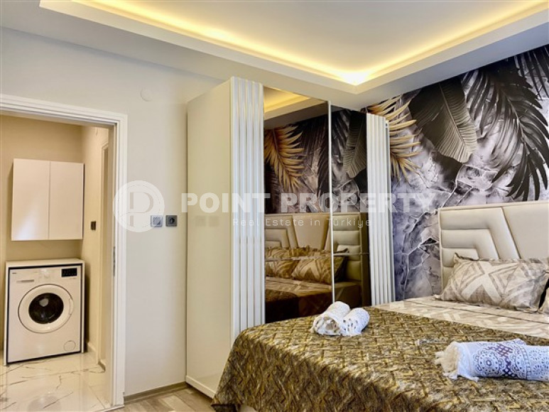 Huge 3+1, 135 m2 located in a five-story building near the central streets of Mahmutlar, Alanya-id-2862-photo-6