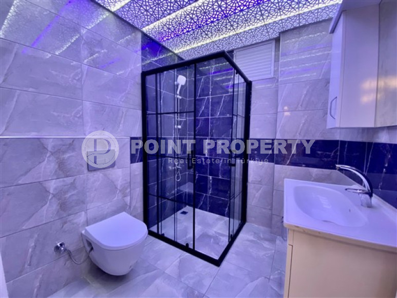 Huge 3+1, 135 m2 located in a five-story building near the central streets of Mahmutlar, Alanya-id-2862-photo-9