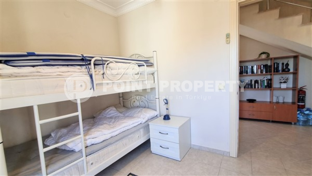 Вместительный трехкомнатный дуплекс 120 м² с выходом на крышу в уютном комплексе в районе Оба, Алания-id-2866-фото-12