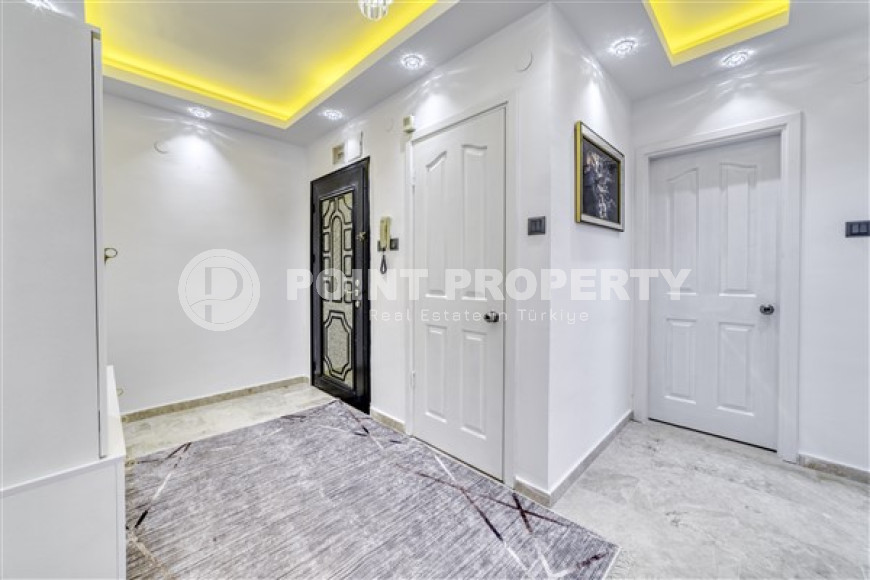 Three-room apartment on the first line of the sea in the Mahmutlar area, in a complex built in 2004, 120 m2-id-2871-photo-18