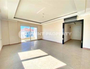 Spacious five-room duplex 240 m2, fully renovated, in a new 5-storey complex, Oba, Alanya-id-2878-photo-5