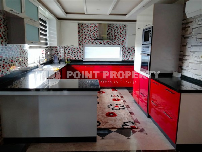 Two-storey spacious villa of 215 m² for citizenship, with stunning sunset views and two swimming pools, Alanya, Bektas district.-id-2879-photo-11