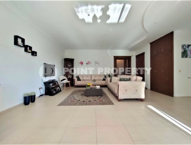 Большая, солнечная, меблированная квартира 2+1 с видом на горы, в одном из самых уютных уголков Тосмура, на набережной реки Димчай, Алания.-id-2884-фото-2