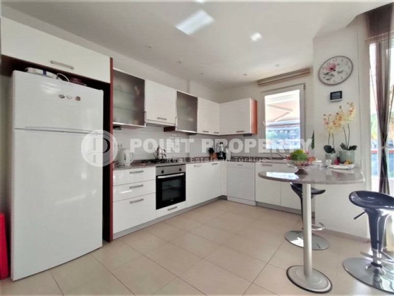 Большая, солнечная, меблированная квартира 2+1 с видом на горы, в одном из самых уютных уголков Тосмура, на набережной реки Димчай, Алания.-id-2884-фото-17