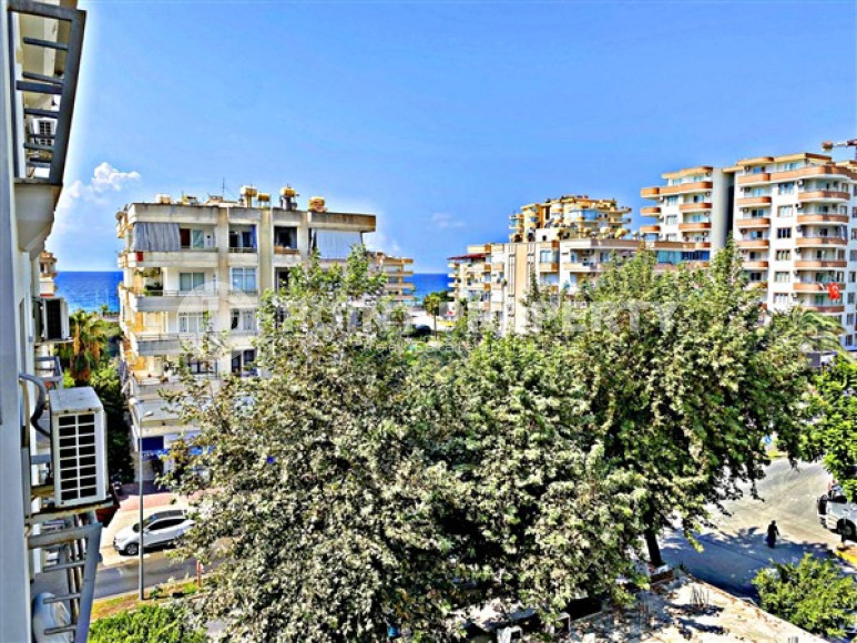 Modern 1+1 apartments on the second coastline and the main street of Mahmutlar, Alanya-id-2897-photo-15