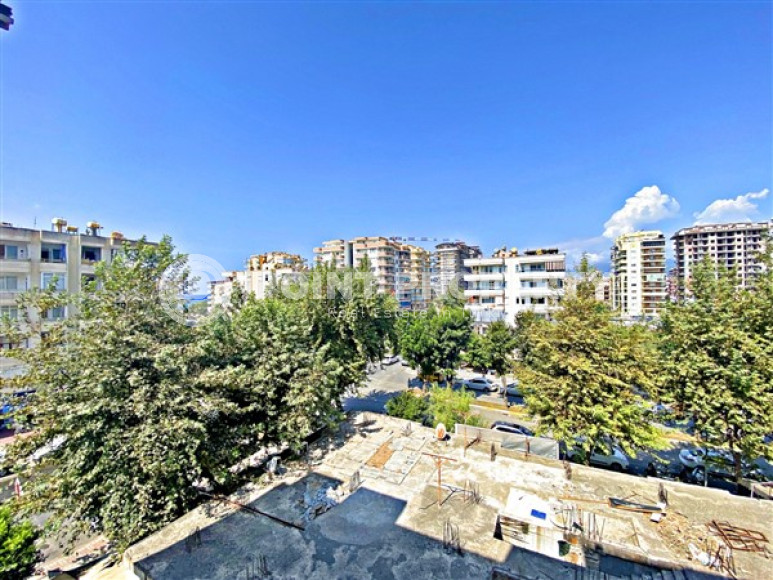 Modern 1+1 apartments on the second coastline and the main street of Mahmutlar, Alanya-id-2897-photo-16