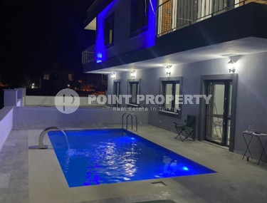 Новая вилла-дуплекс 3+1 с бассейном в Мерсине для жизни и инвестиций-id-2922-фото-2