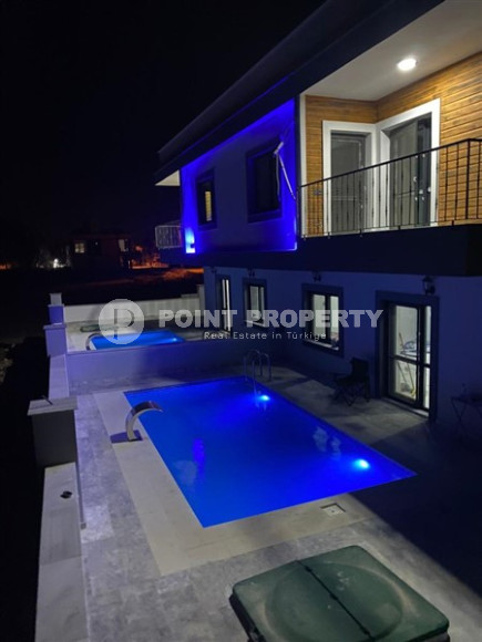 New 3+1 duplex villa with a swimming pool in Mersin for life and investment-id-2922-photo-3