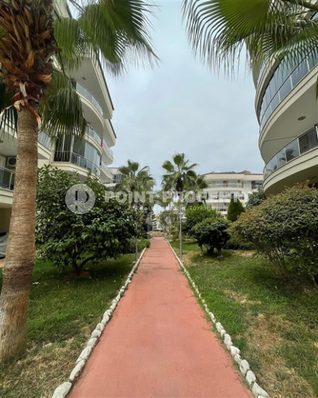 Респектабельные и просторные апартаменты 2+1 в красивом комплексе, нижняя Оба, Аланья-id-2926-фото-2