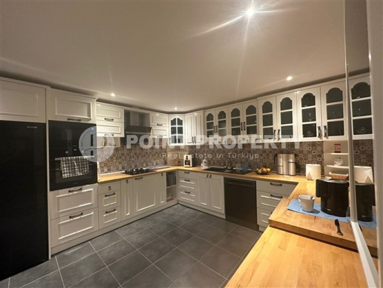 Изысканная 4+1 вилла с дизайнерским интерьером в районе Каргыджак, Аланья, большой площадью 515 м2-id-2929-фото-10