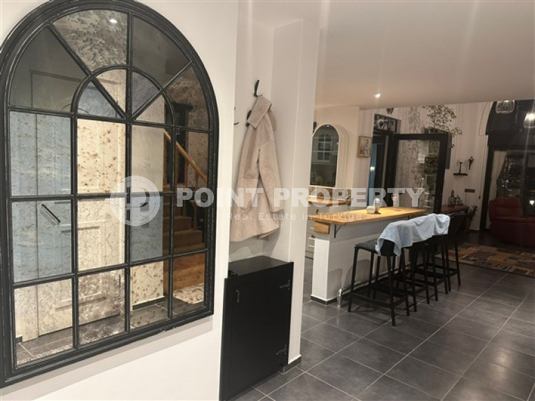 Изысканная 4+1 вилла с дизайнерским интерьером в районе Каргыджак, Аланья, большой площадью 515 м2-id-2929-фото-14