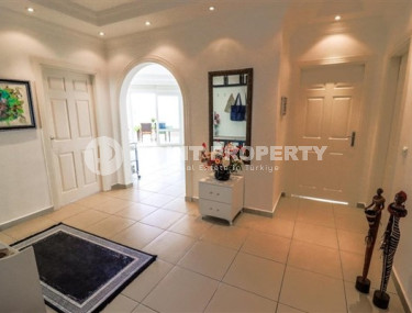 Светлая квартира 2+1 с мебелью, в доме 2005 года в районе Тосмур, Аланья, с небольшим айдатом-id-2930-фото-3